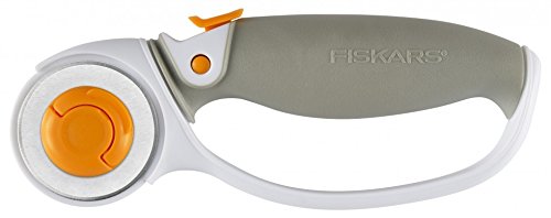Fiskars Rollschneider aus Titan zum einfachen Klingenwechsel.