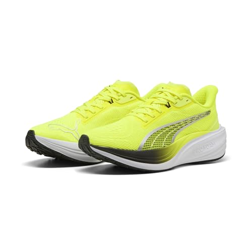 PUMA Unisex Darter PRO Straßen-Laufschuh, Yellow ALERT Black, 43 EU