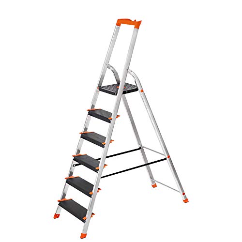 SONGMICS Leiter 6 Stufen, Trittleiter, Aluleiter, 12 cm breite Stufen, Werkzeugschale, rutschfest, bis 150 kg belastbar, TÜV Rheinland GS-Zertifikat, erfüllt EN131, schwarz-orange GLT06BK