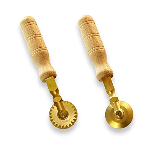 La Gondola Set mit 2 Teigrädchen - Gewelltes & Glattes Räder | Nudelwerkzeug | Messing & Naturholz | Sicheres & Einfach zu verwenden | Hausgemachten Ravioli Teigschneider Hergestellt Made in Italy